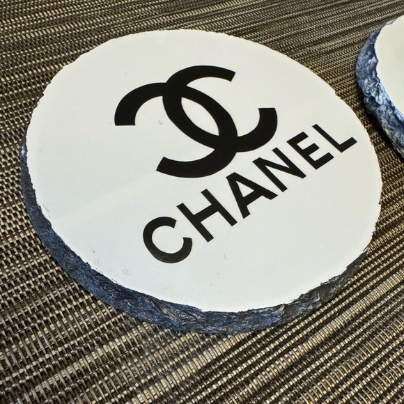 CHANEL Monochrome Logo Coasters - Picture 6 of 8